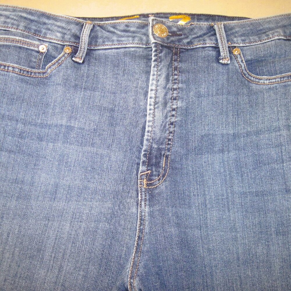 SEVEN 7-Womens Size 16  Blue-Jeans 25"L Chopped-Pockets-Raw Hem Elastane Stretch